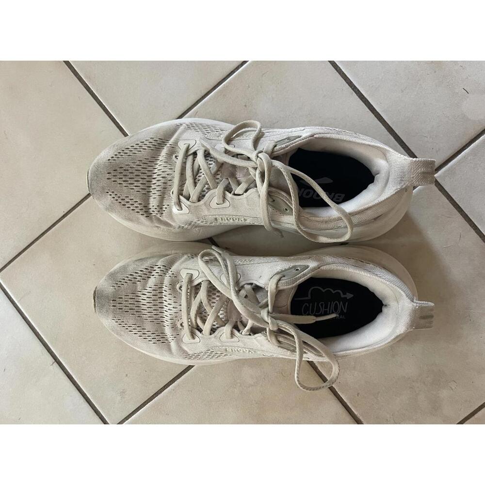 Brooks Beige Glycerin 22 Running shoes